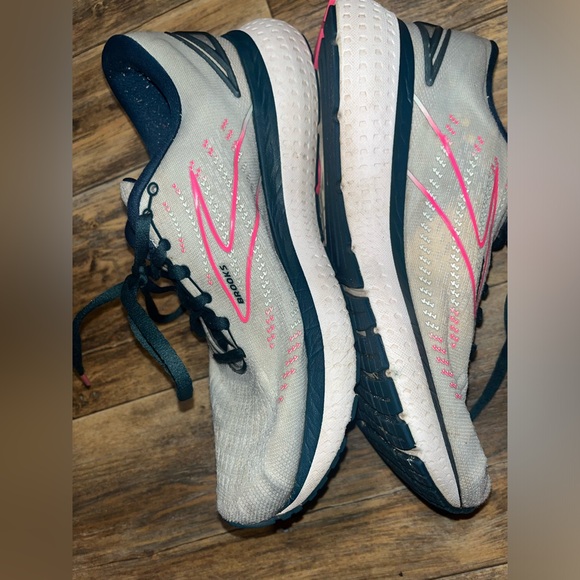 SOLD - Picture 3 of 6